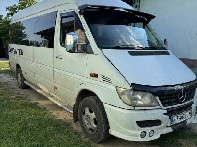 Белый Мерседес Sprinter, объемом двигателя 2.2 л и пробегом 600 тыс. км за 6950 $, фото 1 на Automoto.ua