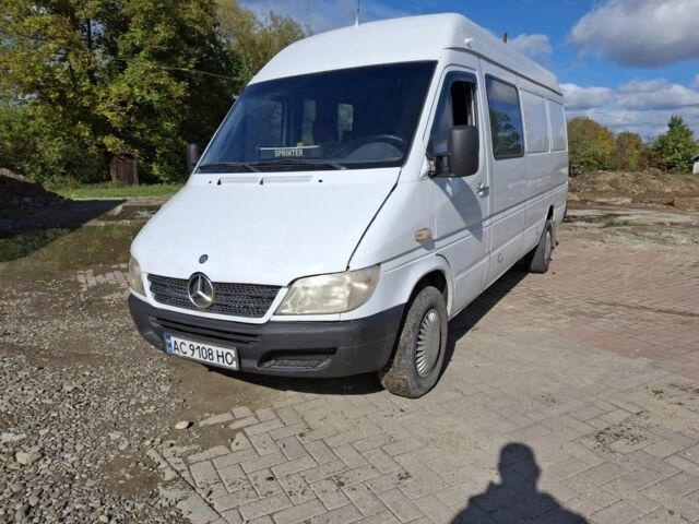 Белый Мерседес Sprinter, объемом двигателя 2.1 л и пробегом 200 тыс. км за 6399 $, фото 1 на Automoto.ua