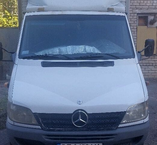 Белый Мерседес Sprinter, объемом двигателя 2.7 л и пробегом 700 тыс. км за 8783 $, фото 1 на Automoto.ua