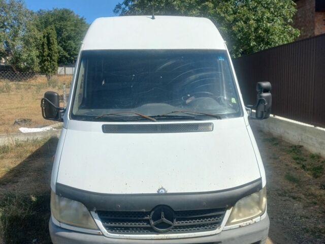 Білий Мерседес Sprinter, об'ємом двигуна 2.1 л та пробігом 580 тис. км за 4511 $, фото 1 на Automoto.ua