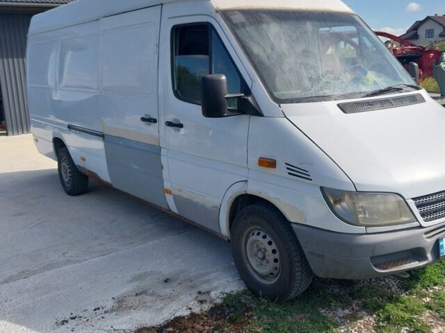 Белый Мерседес Sprinter, объемом двигателя 3 л и пробегом 356 тыс. км за 4378 $, фото 1 на Automoto.ua