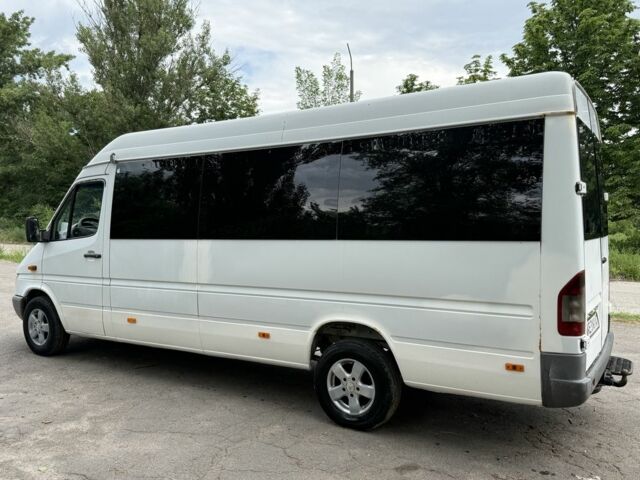 Белый Мерседес Sprinter, объемом двигателя 2.1 л и пробегом 200 тыс. км за 9553 $, фото 1 на Automoto.ua