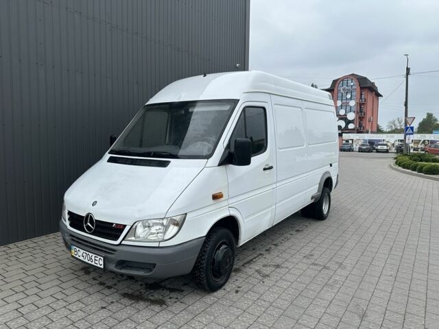 Белый Мерседес Sprinter, объемом двигателя 2.1 л и пробегом 282 тыс. км за 6800 $, фото 1 на Automoto.ua