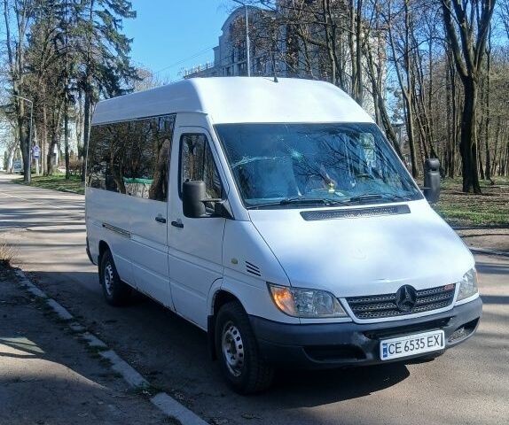 Білий Мерседес Sprinter, об'ємом двигуна 2.1 л та пробігом 580 тис. км за 8500 $, фото 1 на Automoto.ua