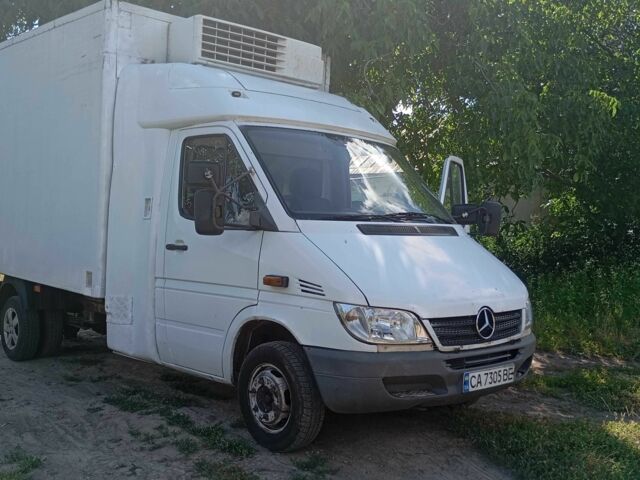 Белый Мерседес Sprinter, объемом двигателя 2.1 л и пробегом 520 тыс. км за 7191 $, фото 1 на Automoto.ua