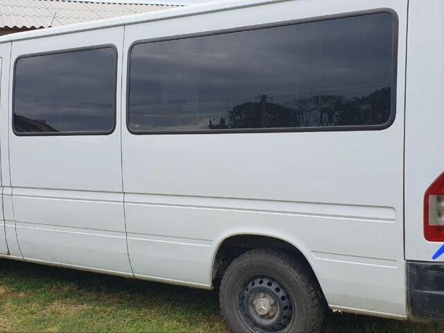 Білий Мерседес Sprinter, об'ємом двигуна 2.1 л та пробігом 690 тис. км за 7794 $, фото 1 на Automoto.ua