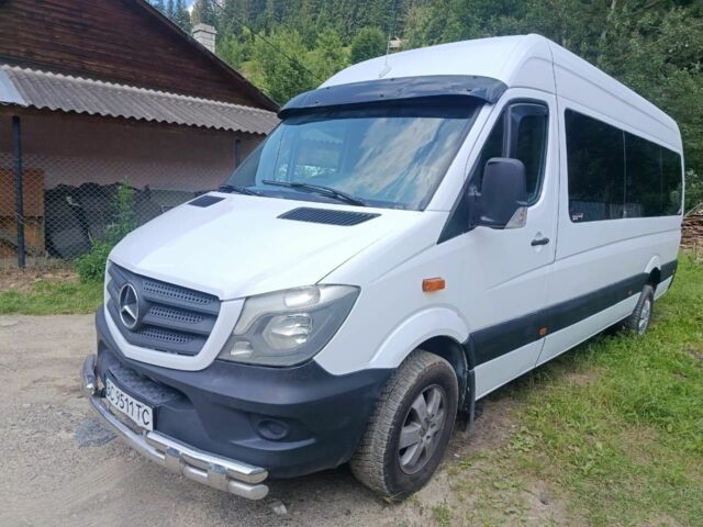 Белый Мерседес Sprinter, объемом двигателя 3 л и пробегом 330 тыс. км за 19483 $, фото 1 на Automoto.ua