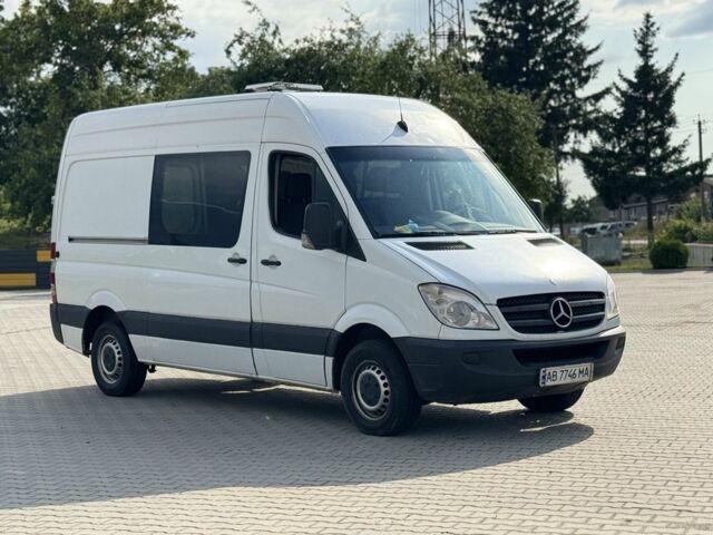 Белый Мерседес Sprinter, объемом двигателя 2.1 л и пробегом 530 тыс. км за 9500 $, фото 1 на Automoto.ua