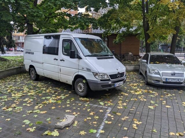 Белый Мерседес Sprinter, объемом двигателя 2.1 л и пробегом 512 тыс. км за 7500 $, фото 1 на Automoto.ua