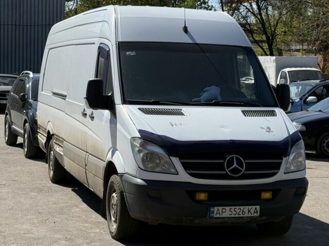 Белый Мерседес Sprinter, объемом двигателя 2.1 л и пробегом 720 тыс. км за 6500 $, фото 1 на Automoto.ua
