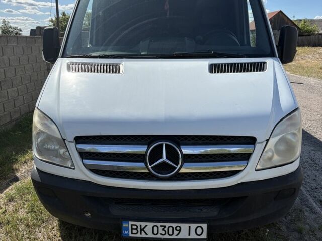 Білий Мерседес Sprinter, об'ємом двигуна 2.1 л та пробігом 400 тис. км за 7693 $, фото 1 на Automoto.ua