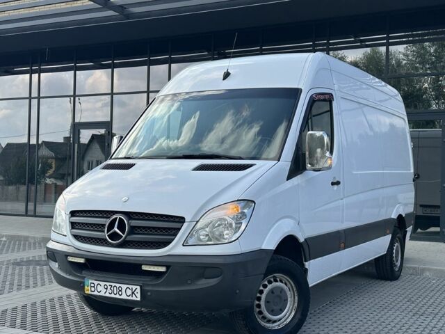 Белый Мерседес Sprinter, объемом двигателя 2.2 л и пробегом 309 тыс. км за 11030 $, фото 1 на Automoto.ua