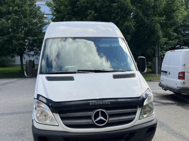 Білий Мерседес Sprinter, об'ємом двигуна 2.1 л та пробігом 570 тис. км за 11267 $, фото 1 на Automoto.ua