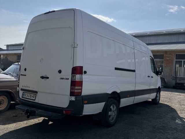 Белый Мерседес Sprinter, объемом двигателя 2.1 л и пробегом 300 тыс. км за 13000 $, фото 1 на Automoto.ua