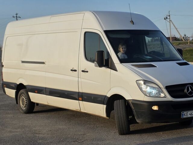 Белый Мерседес Sprinter, объемом двигателя 2.1 л и пробегом 730 тыс. км за 16000 $, фото 1 на Automoto.ua