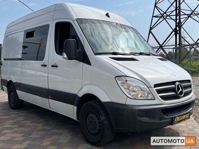 Белый Мерседес Sprinter, объемом двигателя 2.2 л и пробегом 298 тыс. км за 14500 $, фото 1 на Automoto.ua
