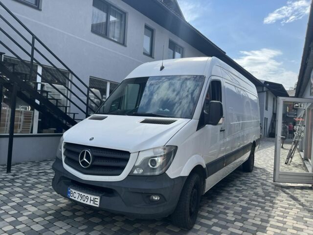Белый Мерседес Sprinter, объемом двигателя 3 л и пробегом 476 тыс. км за 15000 $, фото 1 на Automoto.ua