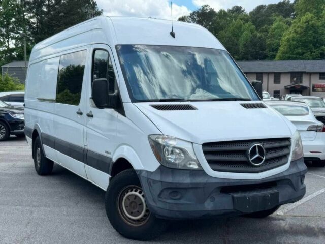 Белый Мерседес Sprinter, объемом двигателя 2.1 л и пробегом 77 тыс. км за 8500 $, фото 1 на Automoto.ua