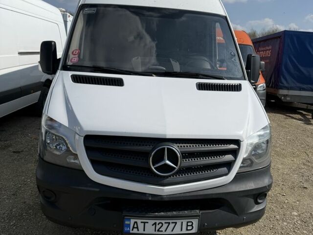 Белый Мерседес Sprinter, объемом двигателя 2.1 л и пробегом 450 тыс. км за 16900 $, фото 1 на Automoto.ua