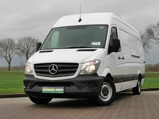 Белый Мерседес Sprinter, объемом двигателя 0 л и пробегом 300 тыс. км за 23000 $, фото 1 на Automoto.ua