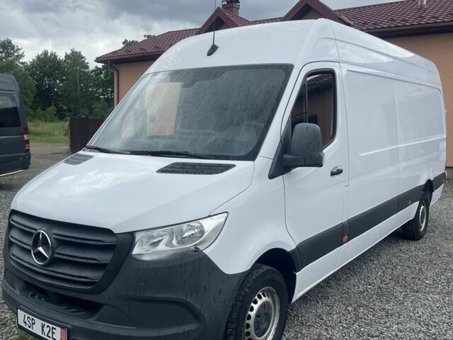 Белый Мерседес Sprinter, объемом двигателя 2.2 л и пробегом 400 тыс. км за 23000 $, фото 1 на Automoto.ua