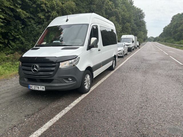 Білий Мерседес Sprinter, об'ємом двигуна 2.1 л та пробігом 500 тис. км за 26966 $, фото 1 на Automoto.ua