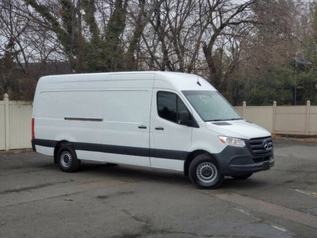 Белый Мерседес Sprinter, объемом двигателя 2 л и пробегом 48 тыс. км за 13700 $, фото 1 на Automoto.ua