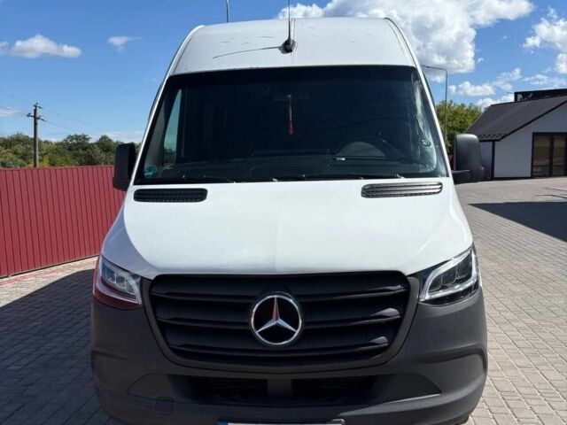 Белый Мерседес Sprinter, объемом двигателя 3 л и пробегом 508 тыс. км за 36428 $, фото 1 на Automoto.ua
