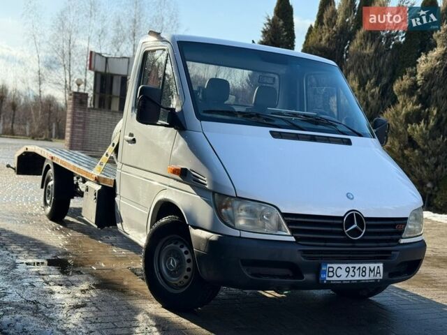 Белый Мерседес Sprinter, объемом двигателя 2.69 л и пробегом 620 тыс. км за 11950 $, фото 1 на Automoto.ua