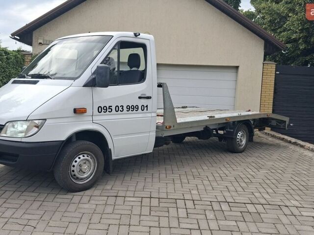 Белый Мерседес Sprinter, объемом двигателя 2.3 л и пробегом 400 тыс. км за 14000 $, фото 1 на Automoto.ua