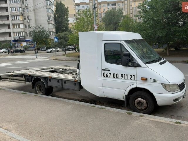 Белый Мерседес Sprinter, объемом двигателя 0 л и пробегом 470 тыс. км за 17500 $, фото 1 на Automoto.ua