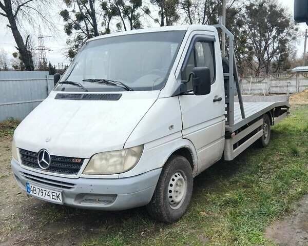 Белый Мерседес Sprinter, объемом двигателя 2.69 л и пробегом 433 тыс. км за 8250 $, фото 1 на Automoto.ua