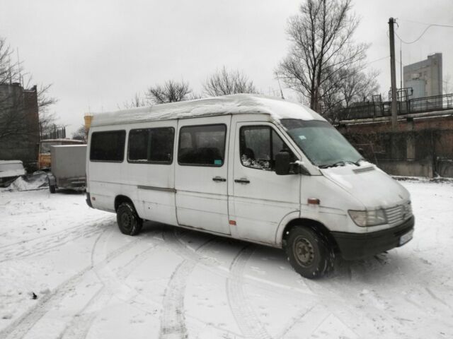 Белый Мерседес Sprinter, объемом двигателя 2.9 л и пробегом 555 тыс. км за 7500 $, фото 1 на Automoto.ua