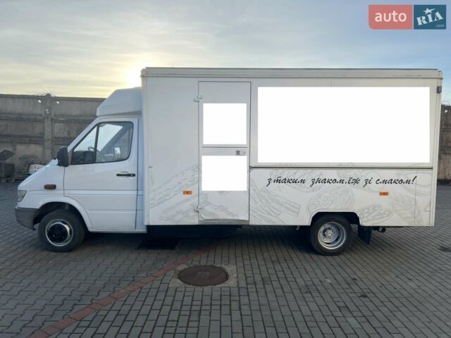 Белый Мерседес Sprinter, объемом двигателя 2.87 л и пробегом 343 тыс. км за 15000 $, фото 1 на Automoto.ua