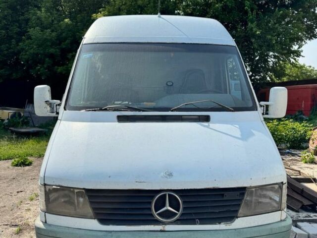 Білий Мерседес Sprinter, об'ємом двигуна 2.9 л та пробігом 120 тис. км за 4000 $, фото 1 на Automoto.ua