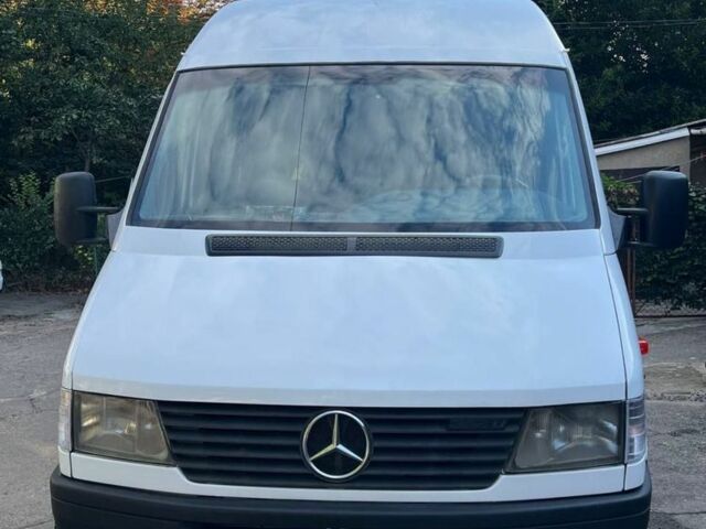 Белый Мерседес Sprinter, объемом двигателя 2.9 л и пробегом 100 тыс. км за 8500 $, фото 1 на Automoto.ua
