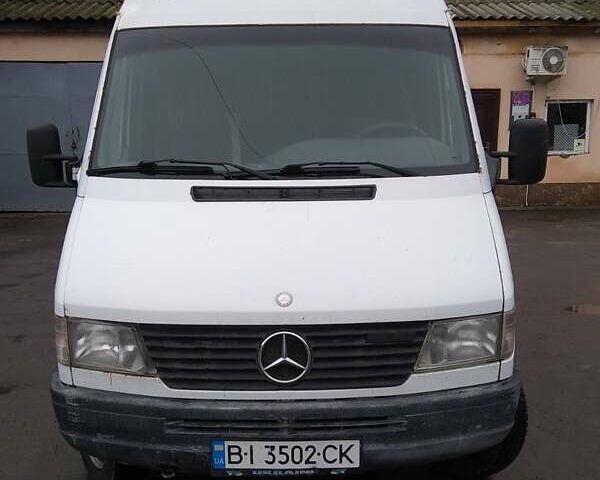 Білий Мерседес Sprinter, об'ємом двигуна 2.3 л та пробігом 350 тис. км за 6500 $, фото 1 на Automoto.ua