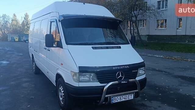 Белый Мерседес Sprinter, объемом двигателя 2.9 л и пробегом 400 тыс. км за 11000 $, фото 1 на Automoto.ua