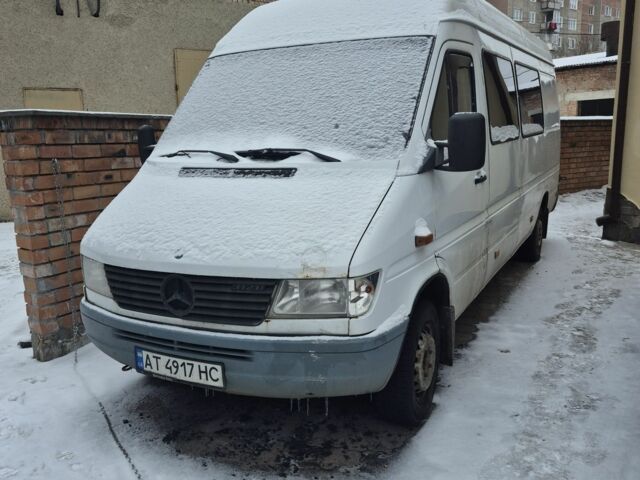 Белый Мерседес Sprinter, объемом двигателя 2.9 л и пробегом 100 тыс. км за 7500 $, фото 1 на Automoto.ua