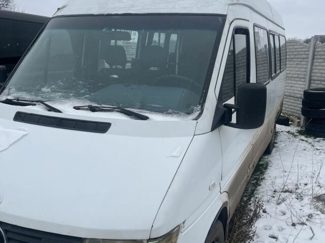 Білий Мерседес Sprinter, об'ємом двигуна 2.9 л та пробігом 400 тис. км за 3004 $, фото 1 на Automoto.ua