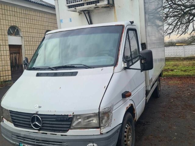 Білий Мерседес Sprinter, об'ємом двигуна 2.3 л та пробігом 614 тис. км за 4300 $, фото 1 на Automoto.ua