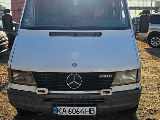 Белый Мерседес Sprinter, объемом двигателя 2.87 л и пробегом 199 тыс. км за 3750 $, фото 1 на Automoto.ua