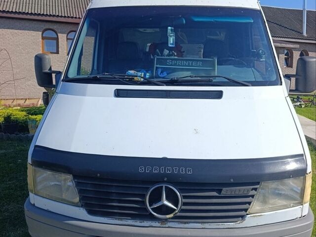 Белый Мерседес Sprinter, объемом двигателя 2.87 л и пробегом 790 тыс. км за 5500 $, фото 1 на Automoto.ua