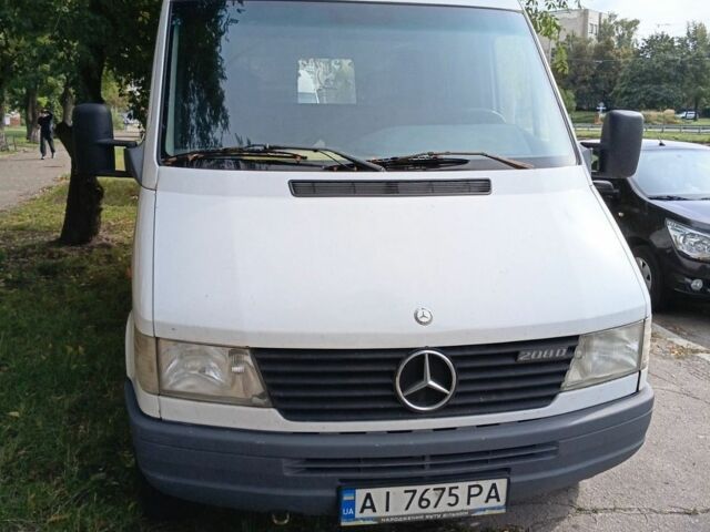 Білий Мерседес Sprinter, об'ємом двигуна 2.3 л та пробігом 400 тис. км за 4700 $, фото 1 на Automoto.ua