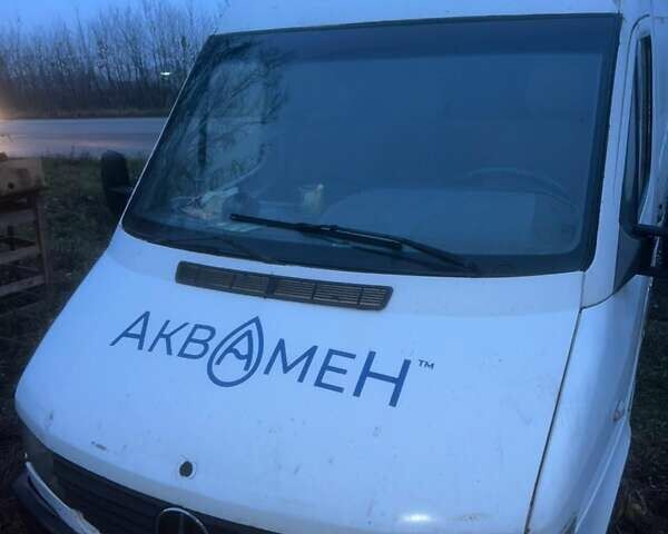 Білий Мерседес Sprinter, об'ємом двигуна 2.87 л та пробігом 300 тис. км за 5664 $, фото 1 на Automoto.ua