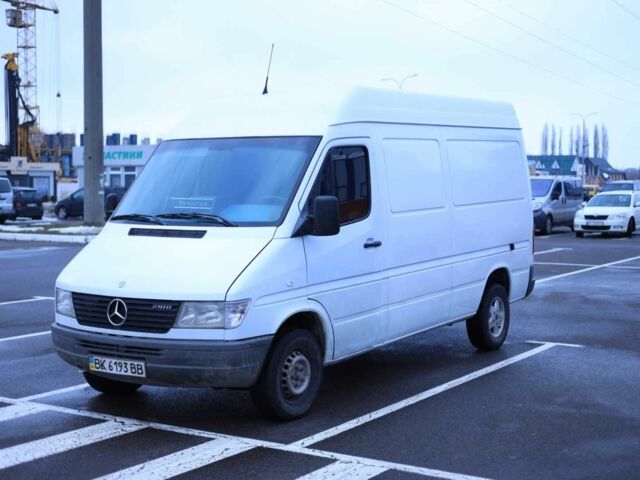 Білий Мерседес Sprinter, об'ємом двигуна 2.9 л та пробігом 500 тис. км за 9500 $, фото 1 на Automoto.ua