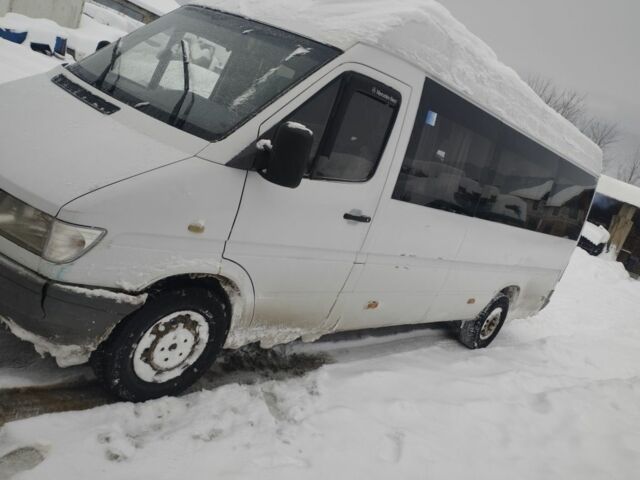 Білий Мерседес Sprinter, об'ємом двигуна 3 л та пробігом 300 тис. км за 4200 $, фото 1 на Automoto.ua