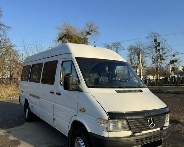 Білий Мерседес Sprinter, об'ємом двигуна 2.87 л та пробігом 800 тис. км за 8500 $, фото 1 на Automoto.ua