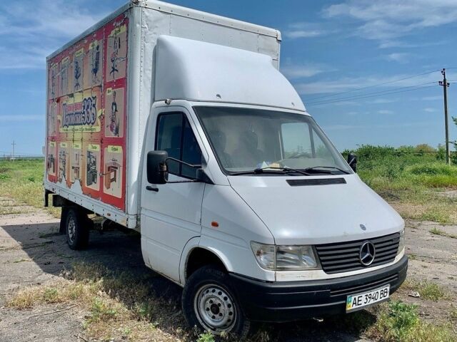 Белый Мерседес Sprinter, объемом двигателя 2.9 л и пробегом 380 тыс. км за 10000 $, фото 1 на Automoto.ua