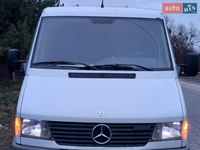 Белый Мерседес Sprinter, объемом двигателя 2.9 л и пробегом 415 тыс. км за 5700 $, фото 1 на Automoto.ua